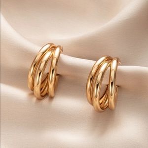 Gold Hoop Earrings (7 Pairs)